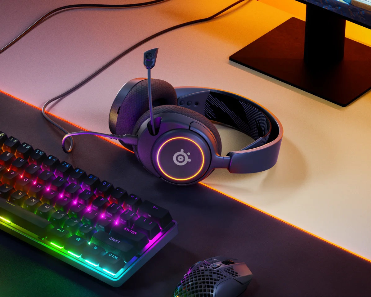 SteelSeries Arctis Nova 3, image 1 of 1